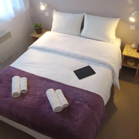 Aldeamento Turístico Vvf Cantal Champs-sur-tarentaine 3*