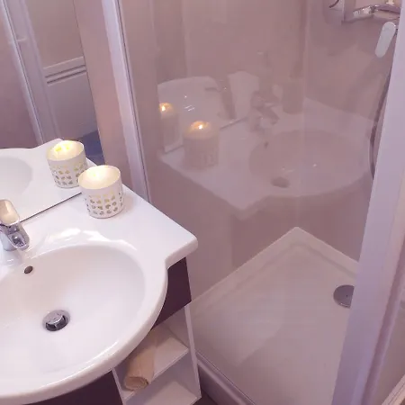 Vvf Cantal Champs-sur-tarentaine Aldeamento Turístico 3*