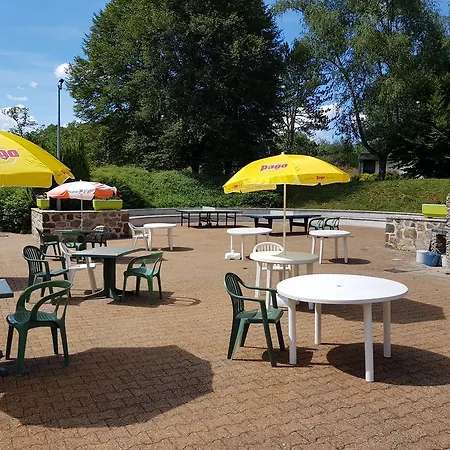 Aldeamento Turístico Vvf Cantal Champs-sur-tarentaine 3*