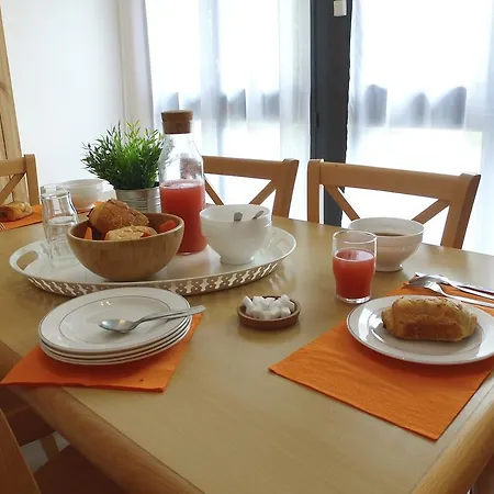 Aldeamento Turístico Vvf Cantal Champs-sur-tarentaine 3*